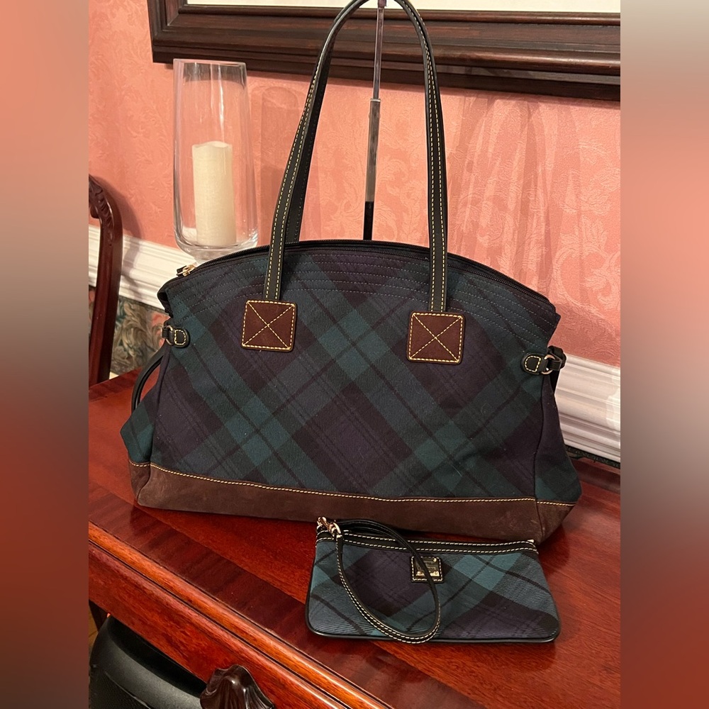 Dooney & Bourke Large Black Watch Tartan Plaid Shoulder Bag w/Wristlet (2pcs.) - Picture 14 of 14